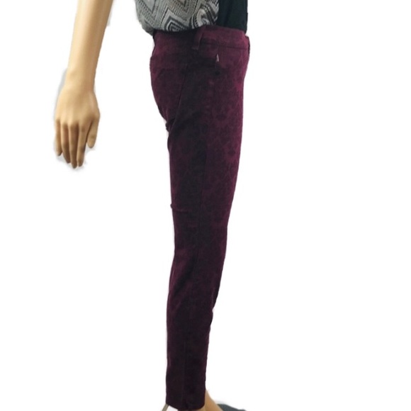 Sneak Peek Red Pattern Skinny Jeans Size 1 junior - Picture 6 of 8